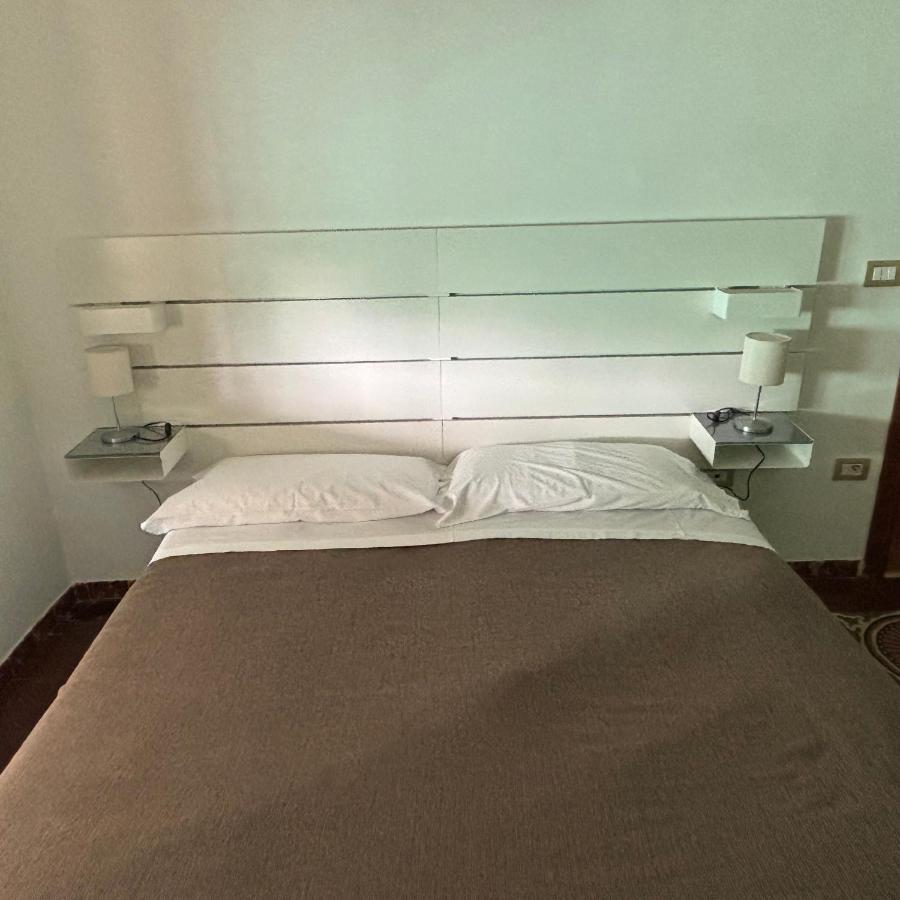 Essential Room & Parking In Centro Citta Con Parcheggio Privato E Wifi Potenza Zewnętrze zdjęcie
