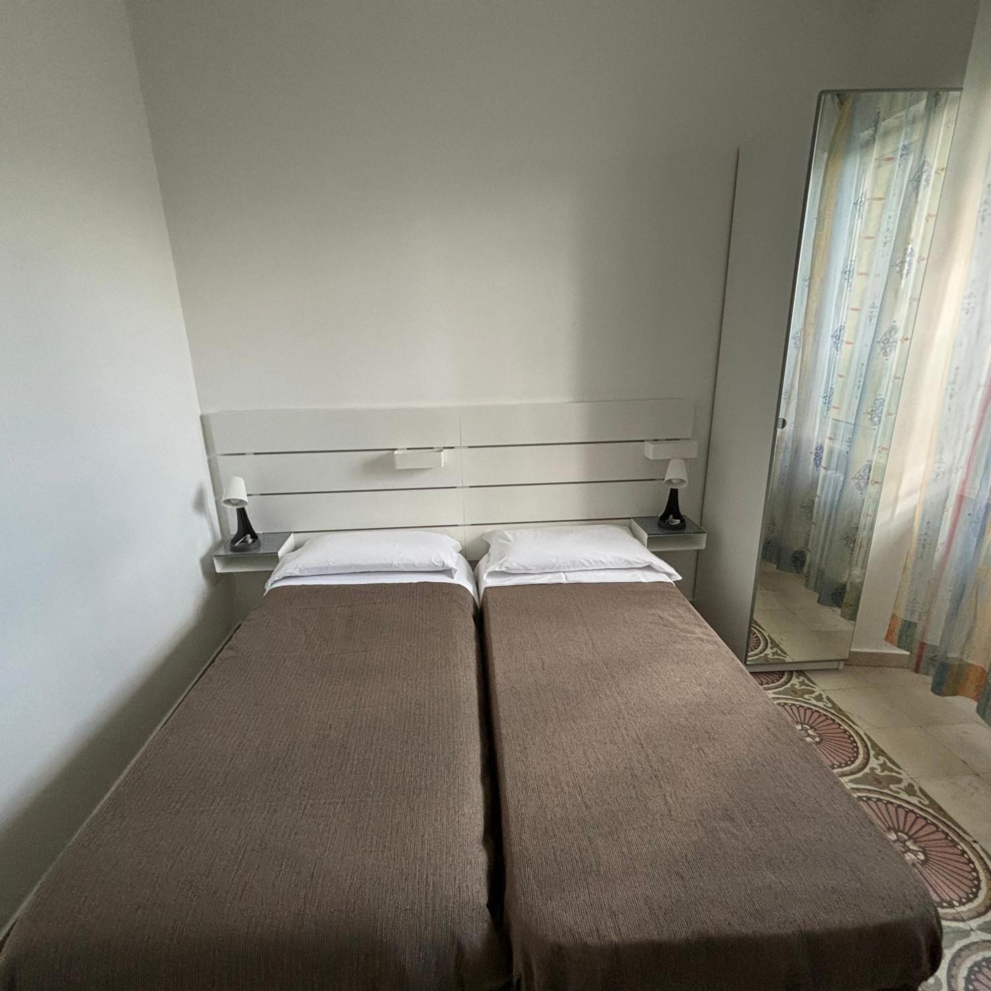 Essential Room & Parking In Centro Citta Con Parcheggio Privato E Wifi Potenza Zewnętrze zdjęcie