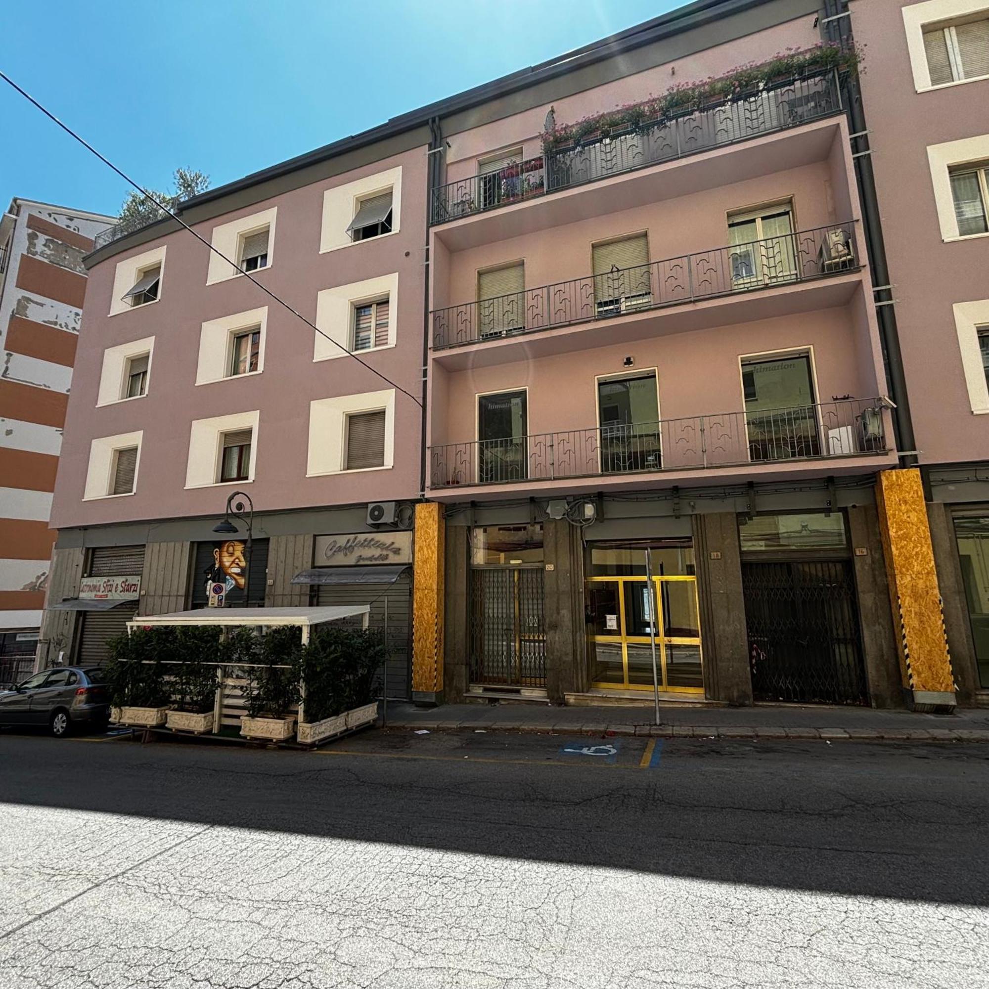 Essential Room & Parking In Centro Citta Con Parcheggio Privato E Wifi Potenza Zewnętrze zdjęcie