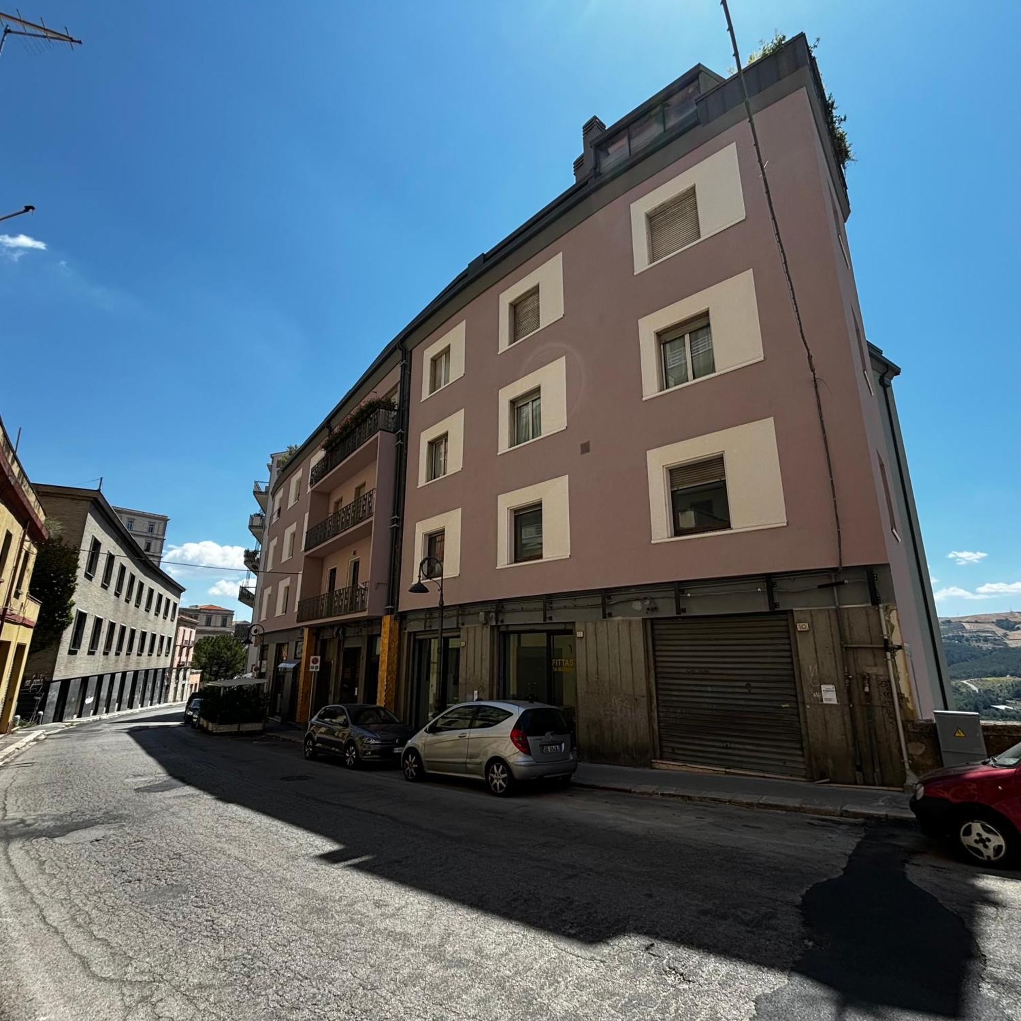 Essential Room & Parking In Centro Citta Con Parcheggio Privato E Wifi Potenza Zewnętrze zdjęcie